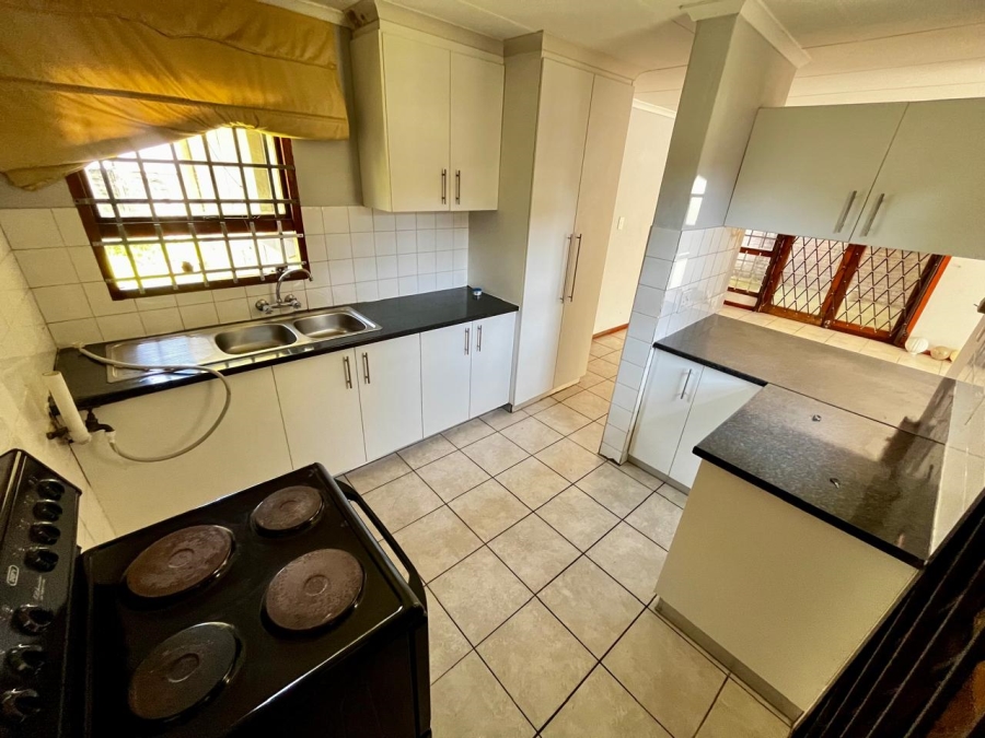 3 Bedroom Property for Sale in Abbotsford Eastern Cape